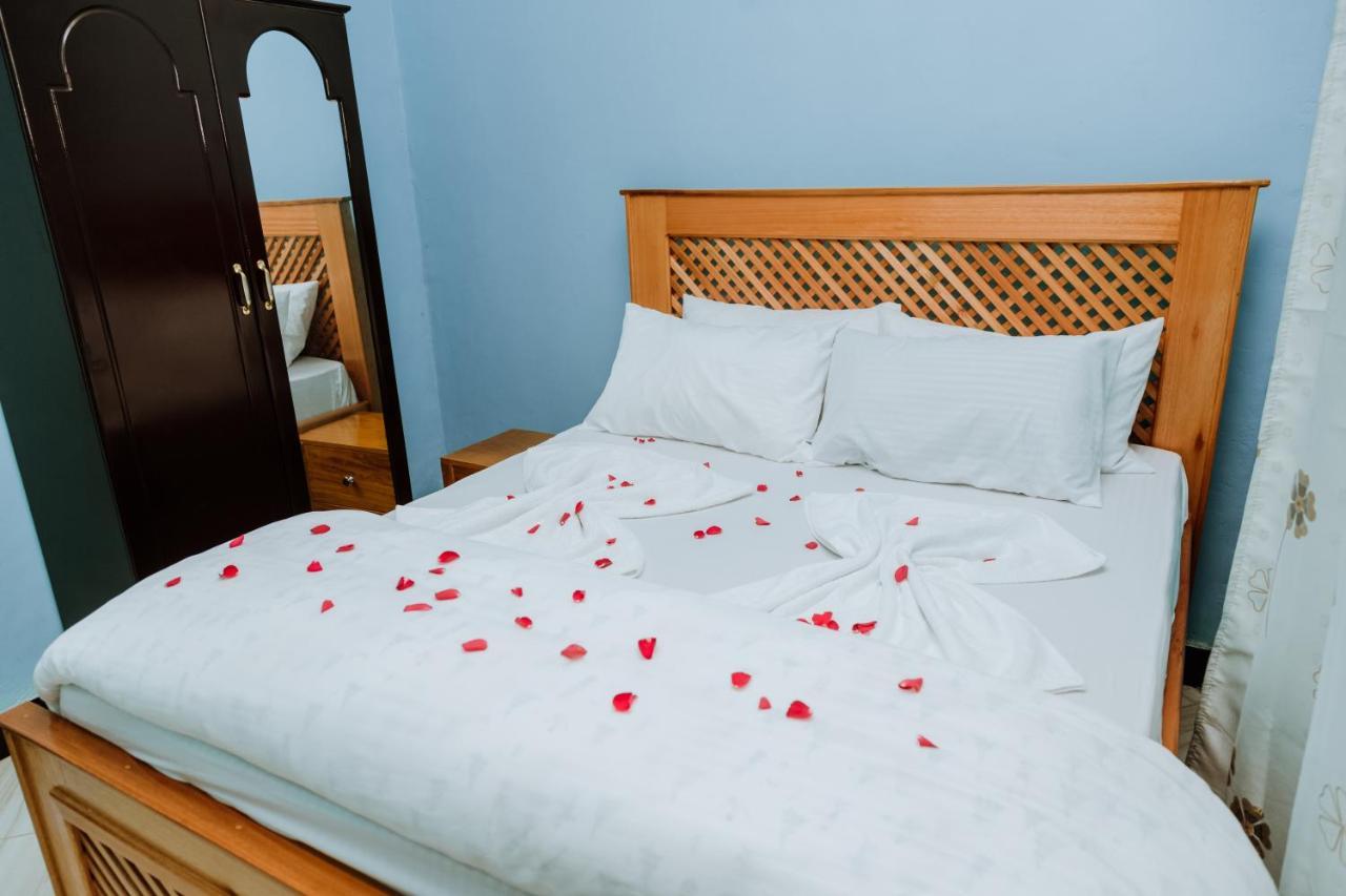 Kisanga Homestay Моши Екстериор снимка