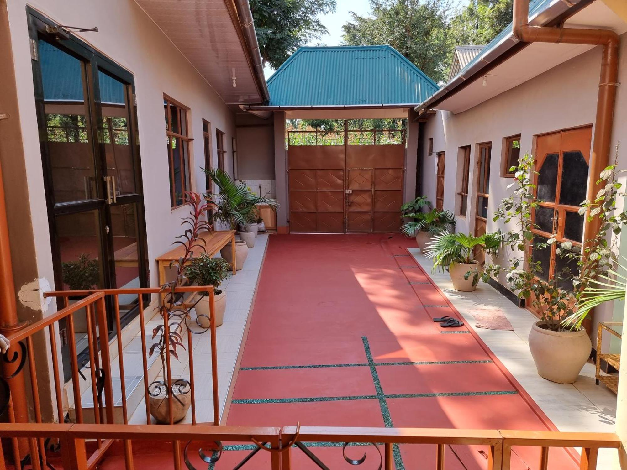 Kisanga Homestay Моши Екстериор снимка